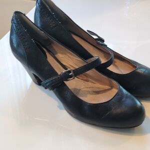 Vintage Frye Black Mary Jane Heels